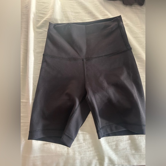 Lululemon Wundertrain Shorts - Picture 1 of 2